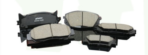 OE 04466-06020 04466-20100 8V0698151C 04466-33130 Toyota Camry Tiguan Pad phanh gốm