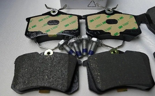 Chức năng đĩa và vị trí sau Pad phanh sau OE 2Q0698451C với gốm